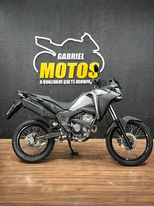 HONDA XRE 300 SAHARA HONDA XRE 300 SAHARA